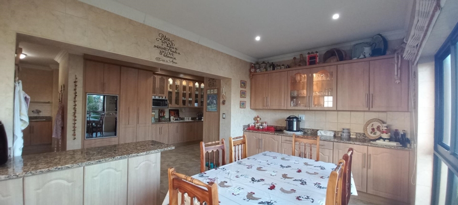 4 Bedroom Property for Sale in Hartenbos Heuwels Western Cape